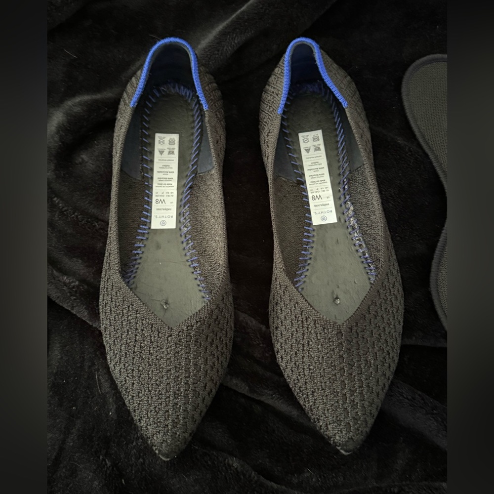 Rothy’s “The Point” black honeycomb flats size 8